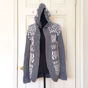 Aeropostale Acrylic and Wool Grey & White Knit Pattern Hooded Openfront Sweater.